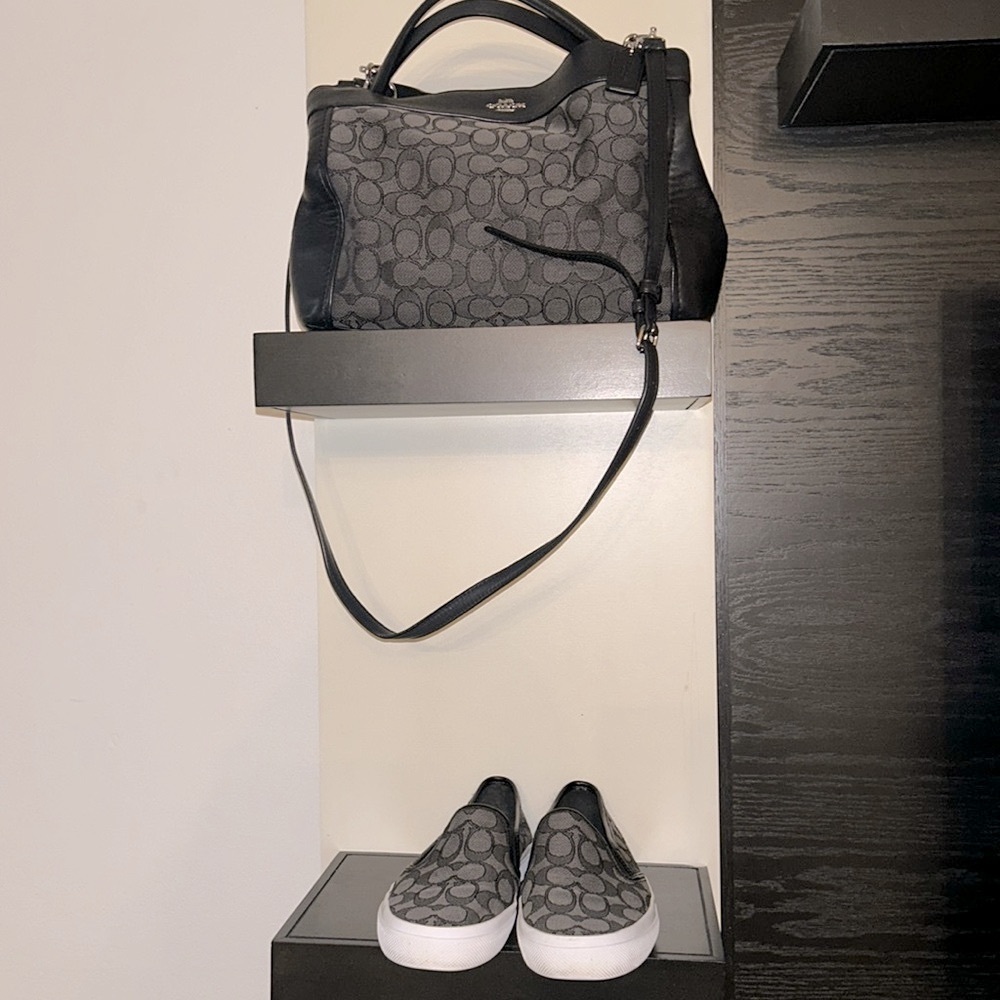 Black coach bag with logo - Picture 3 of 7